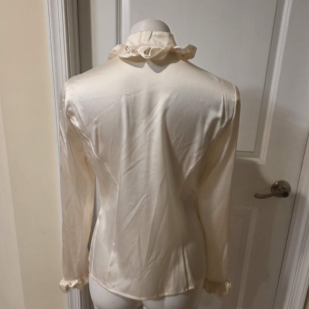 St. John Cream Ruffle Blouse - Picture 4 of 7